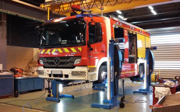 6. SEFAC Radgreifer 7,5  t  AKKU  Hebebühne LKW - Image 2