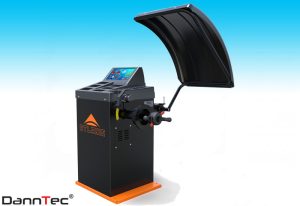 Atlanis Radauswuchtmaschine