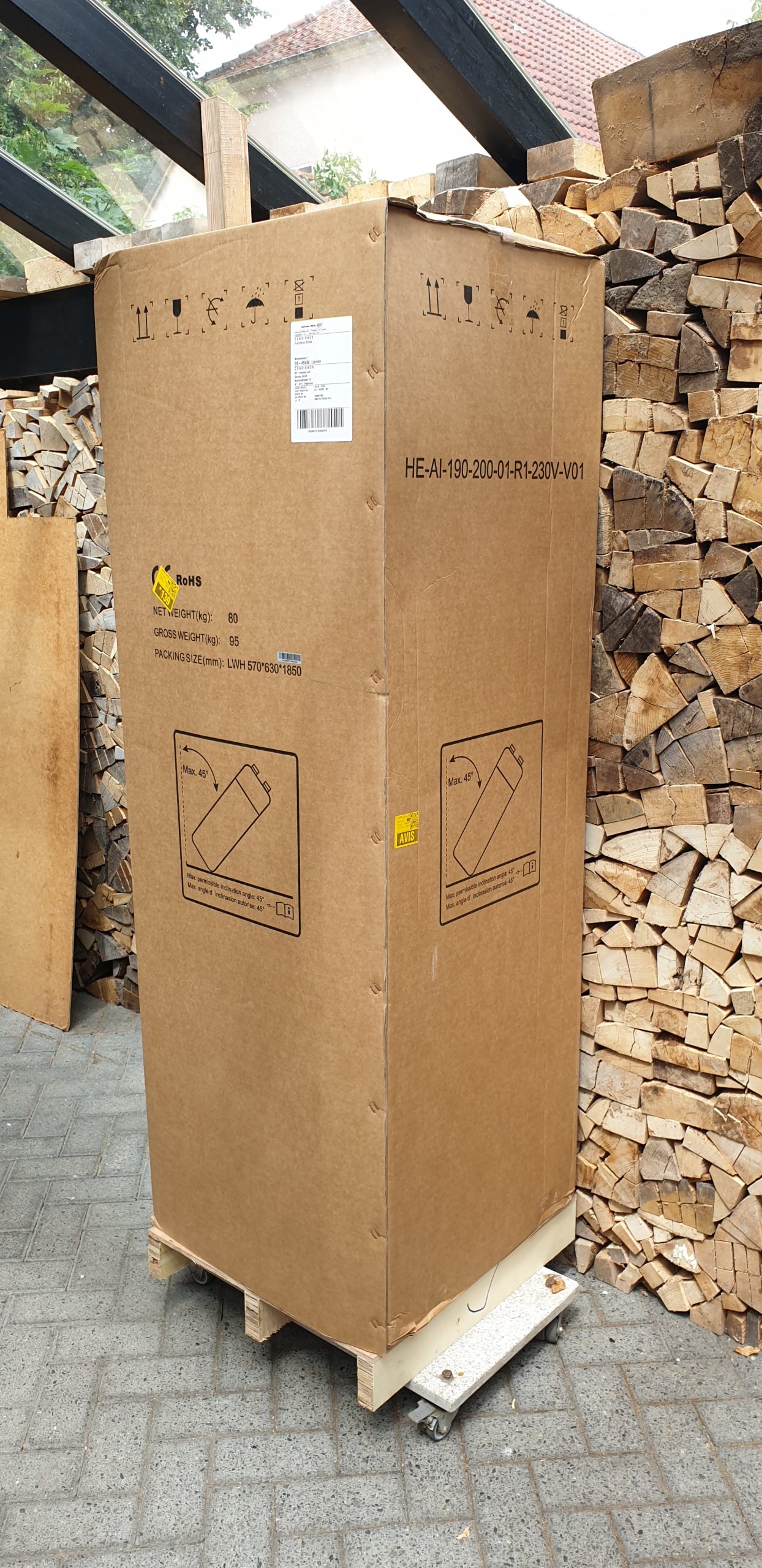 Karton Brauchwasser Wärmepumpe Hofman Energy